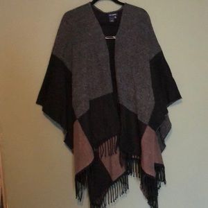 Poncho black and brown one size